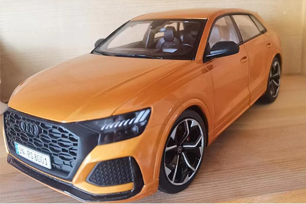 2021 Audi RS Q8 SUV Diecast Model 1:18 Scale Orange