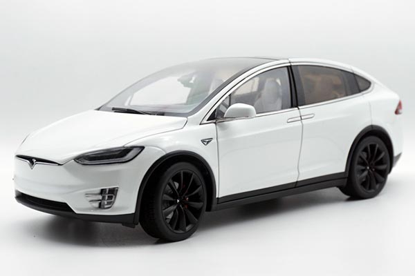 Tesla Model X P100D Diecast Car Model 1:18 Scale