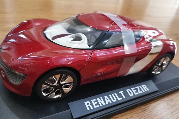Renault Dezir Concept Car Diecast Model 1:18 Scale Red