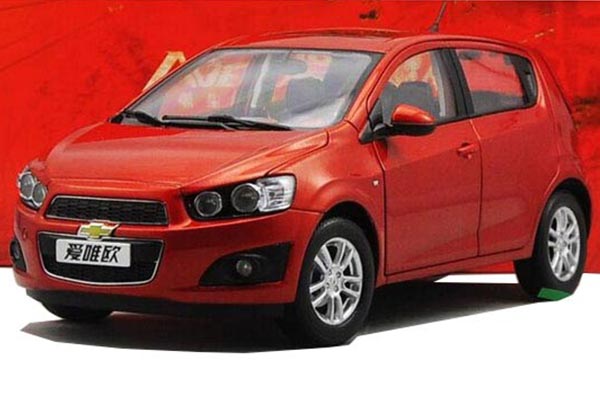 2011 Chevrolet Aveo Hatchback Diecast Car Model 1:18 Scale