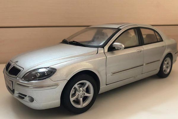 2006 Brilliance Splendor Diecast Car Model 1:18 Scale