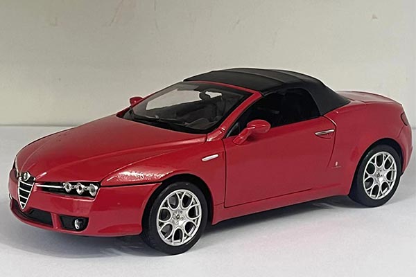 Alfa Romeo Spider Diecast Car Model 1:18 Scale Red