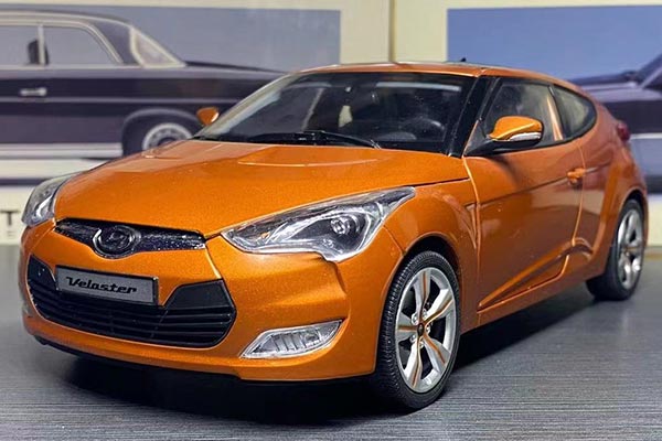 2011 Hyundai Veloster Coupe Diecast Car Model 1:18 Scale