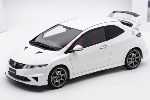 2010 Honda Civic Type R FN2 Mugen Resin Car Model 1:18 White