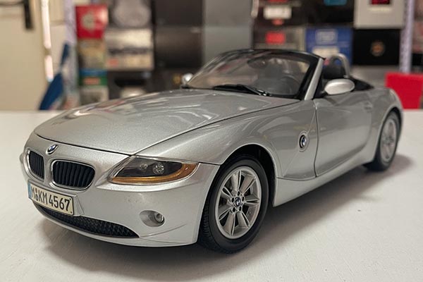 2002 BMW Z4 E85 Roadster Diecast Car Model 1:18 Scale Silver