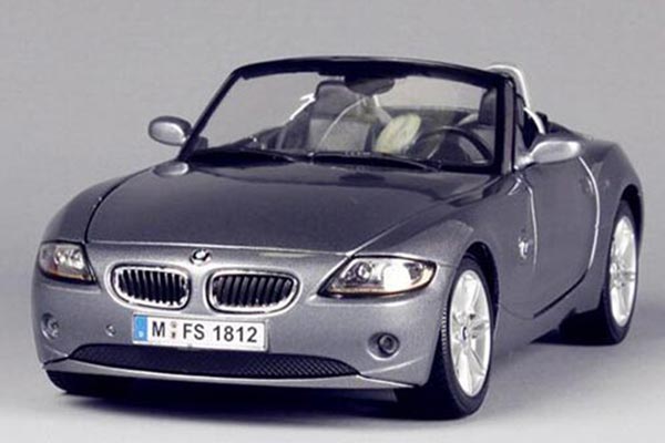 2002 BMW Z4 Roadster Diecast Car Model 1:18 Scale