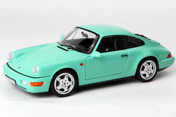 1992 Porsche 911 Carrera 2 Diecast Car Model 1:18 Scale Blue