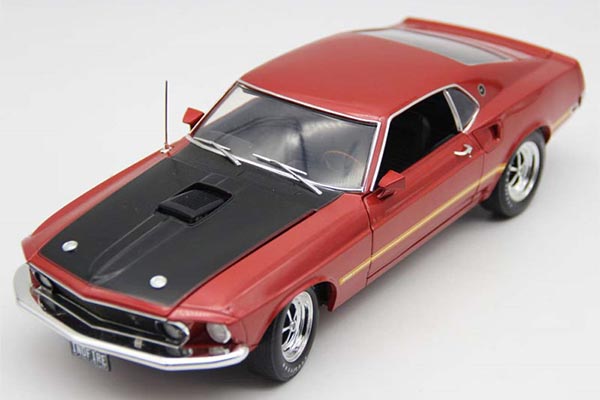 1969 Ford Mustang Mach 1 428 Diecast Car Model 1:18 Scale Red