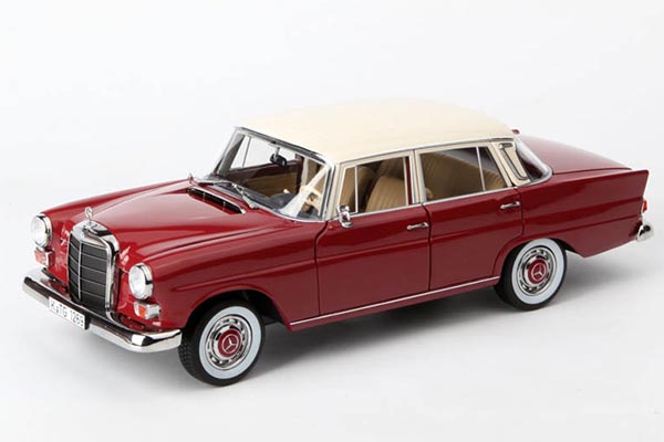 1966 Mercedes-Benz 200 Diecast Car Model 1:18 Scale Red