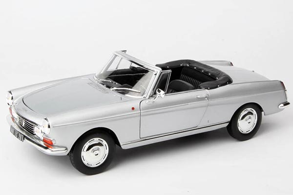 1967 Peugeot 404 Cabriolet Diecast Car Model 1:18 Scale Silver