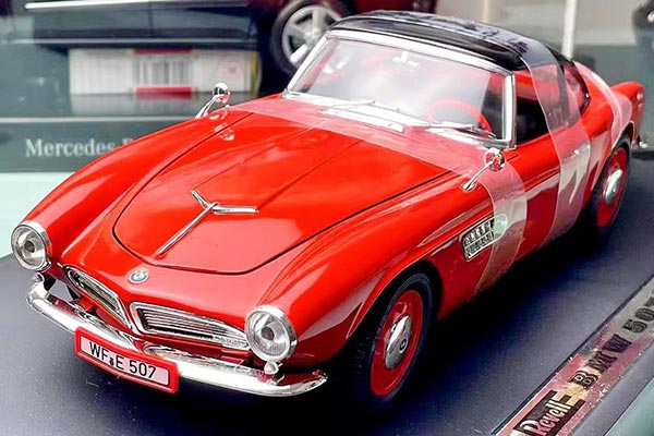 BMW 507 Diecast Car Model 1:18 Scale Red