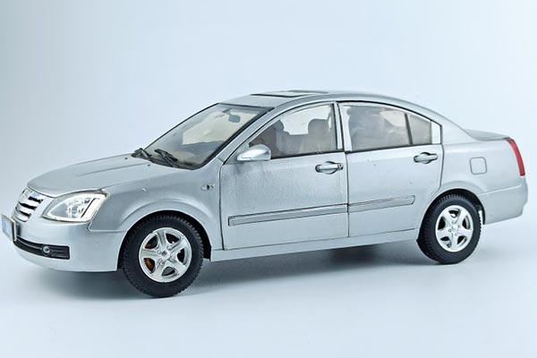 2006 Chery A5 Diecast Car Model 1:18 Scale Silver