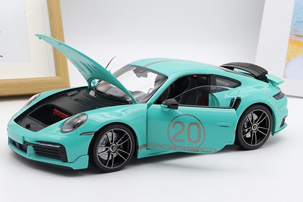 2021 Porsche 911 (992) Turbo S Car Diecast Model 1:18 Scale [SD02H963]