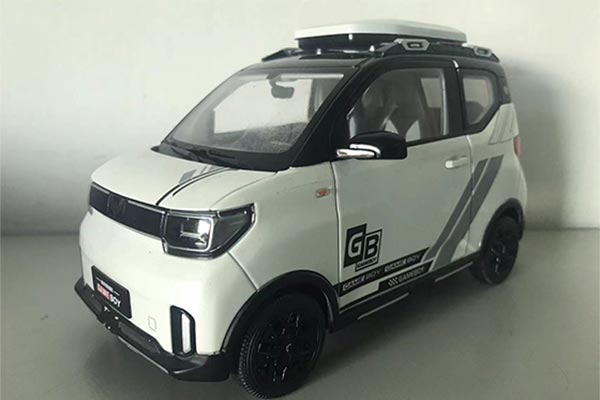 2022 Wuling Hongguang MINIEV Gameboy Diecast Model 1:18 White