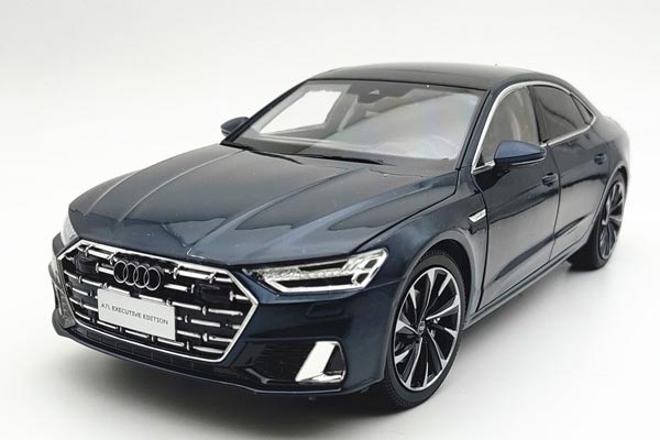 2022 Audi A7L Platinum Edition Diecast Car Model 1:18 Scale