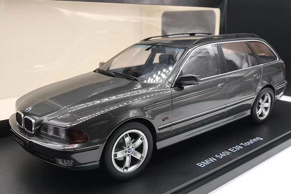 BMW 540i E39 Touring Diecast Car Model 1:18 Scale Gray