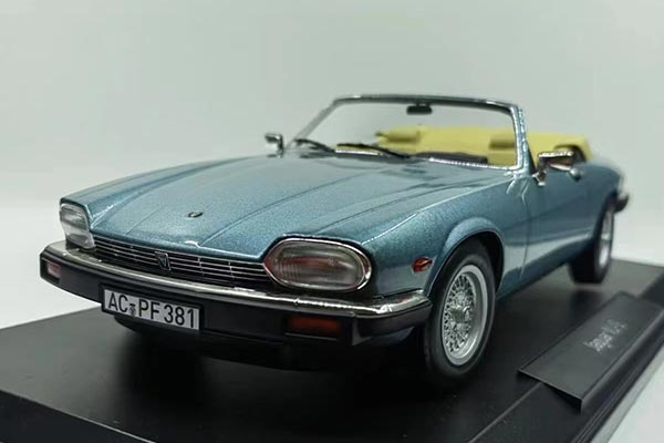 1988 Jaguar XJ-S V12 Convertible Diecast Model 1:18 Scale Blue