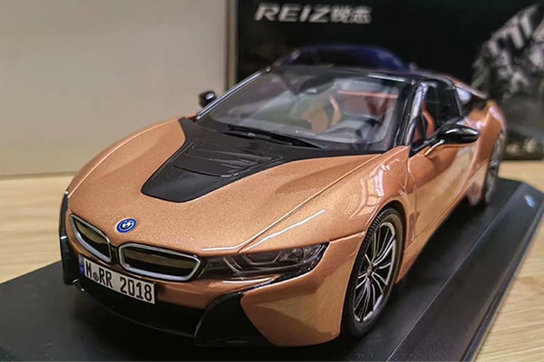 2018 BMW i8 Roadster Diecast Car Model 1:18 Scale Orange