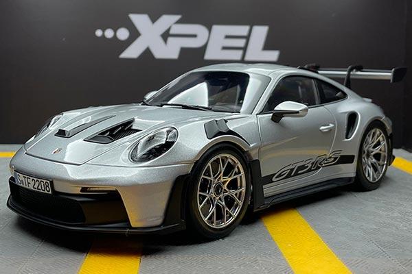2022 Porsche 911 (992) GT3 RS Diecast Model 1:18 Scale