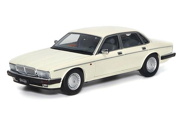 Jaguar XJ40 Sedan Diecast Car Model 1:18 Scale