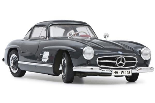 Mercedes-Benz 300 SL Coupe W198 Diecast Car Model 1:18 Scale