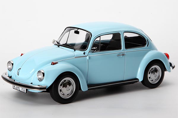 1973 Volkswagen Beetle 1303 Diecast Car Model 1:18 Scale Blue