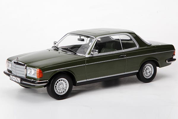 1980 Mercedes-Benz 280 CE Diecast Car Model 1:18 Dark Green