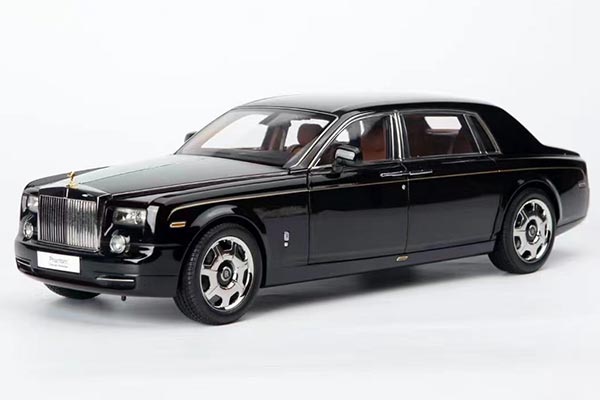 Rolls-Royce Phantom Extended Wheelbase Diecast Model 1:18 Black