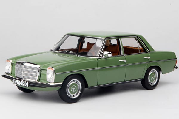1973 Mercedes-Benz 200 W114 Diecast Car Model 1:18 Scale Green