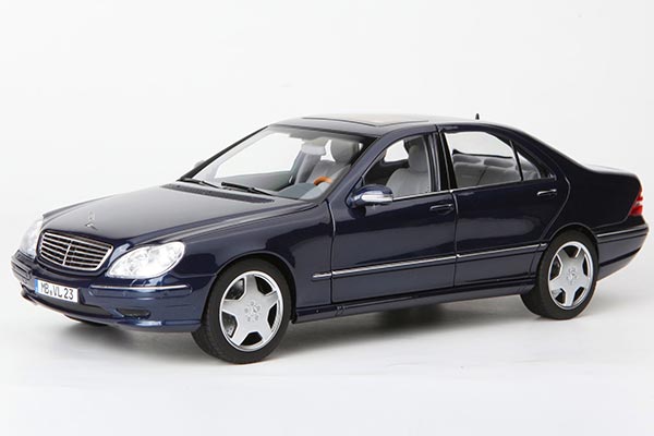 2000 Mercedes-Benz S-Class Diecast Car Model 1:18 Scale Blue