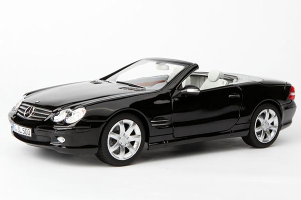 2003 Mercedes-Benz SL-Class SL500 R230 Diecast Model 1:18 Black