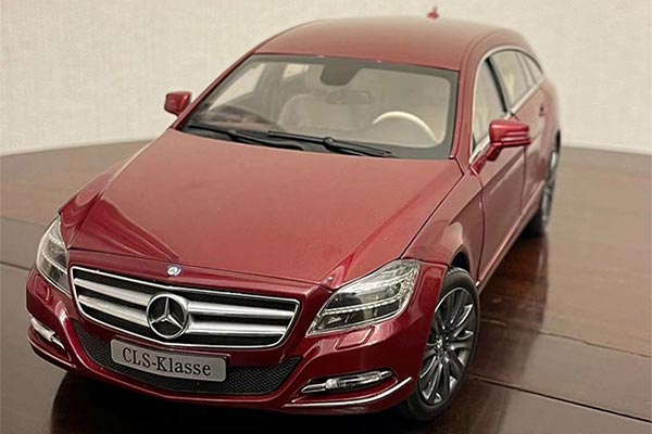 Mercedes-Benz CLS-Class Shooting Brake Diecast Model 1:18 Red