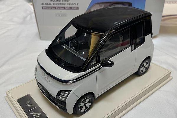 2023 Wuling Air EV Diecast Car Model 1:16 Scale