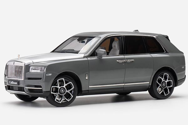 2020 Rolls-Royce Cullinan Diecast Model 1:18 Scale Gray-Silver