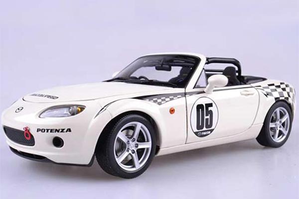 Mazda Roadster NC NR-A Diecast Model 1:18 Scale White