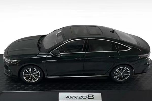 2023 Chery Arrizo 8 Diecast Car Model 1:18 Scale Dark Green