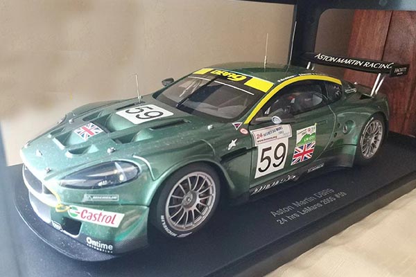 2005 Aston Martin DBR9 Diecast Racing Car Model 1:18 Green