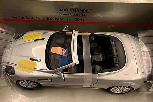 2004 Aston Martin DB9 Volante Diecast Model 1:18 Scale Silver