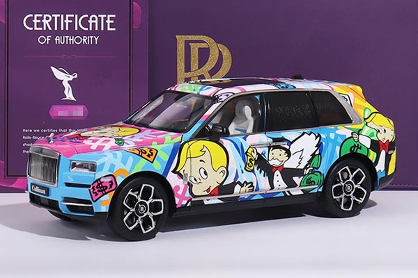 2020 Rolls-Royce Cullinan Diecast Model Colorful Painting 1:18