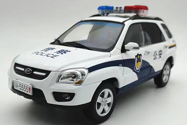 2007 Kia Sportage SUV Diecast Model Police 1:18 Scale White