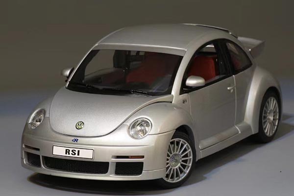 Volkswagen New Beetle RSI Diecast Car Model 1:18 Scale Silver