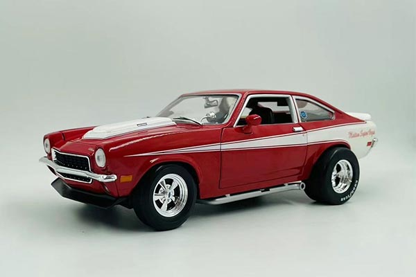 1971 Chevrolet Vega 2-Door Sedan Diecast Model 1:18 Scale Red