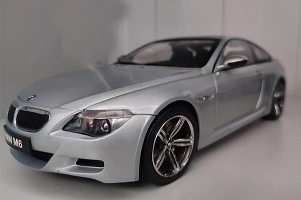 2006 BMW M6 E63 Coupe Diecast Car Model 1:18 Scale