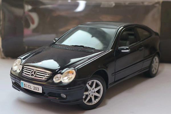 Mercedes-Benz C-Class Sportcoupe W203 Diecast Model 1:18 Black