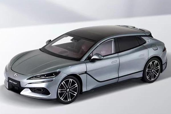 2024 Denza Z9 GT Diecast Car Model 1:18 Scale Silver