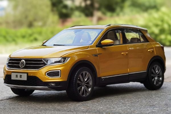 2018 Volkswagen T-ROC Diecast Model 1:18 Scale Golden