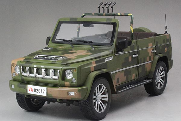 BAIC BJ80 Military Parade Vehicle Diecast Model 1:18 Army Green