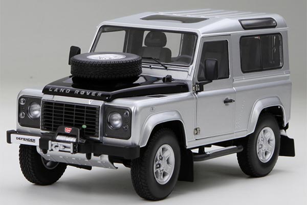 Land Rover Defender 90 Diecast Model 1:18 Scale Silver
