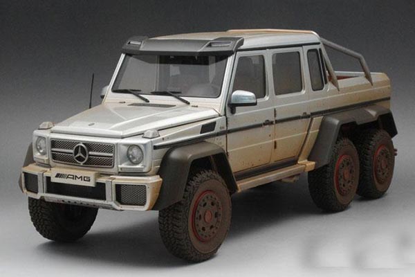 Mercedes-Benz G-Class G63 AMG Pickup Diecast Model 1:18 Muddy