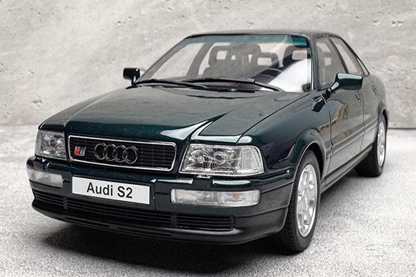 1993 Audi S2 Sedan Resin Car Model 1:18 Scale Dark Green